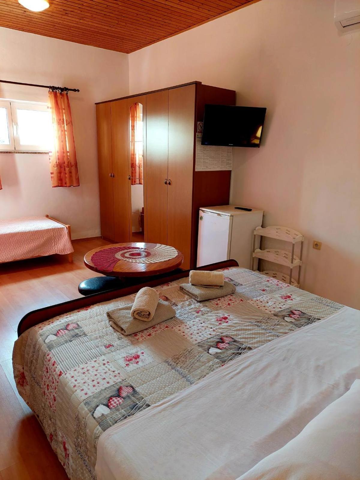Rooms Hodanić Krk Town Kamer foto