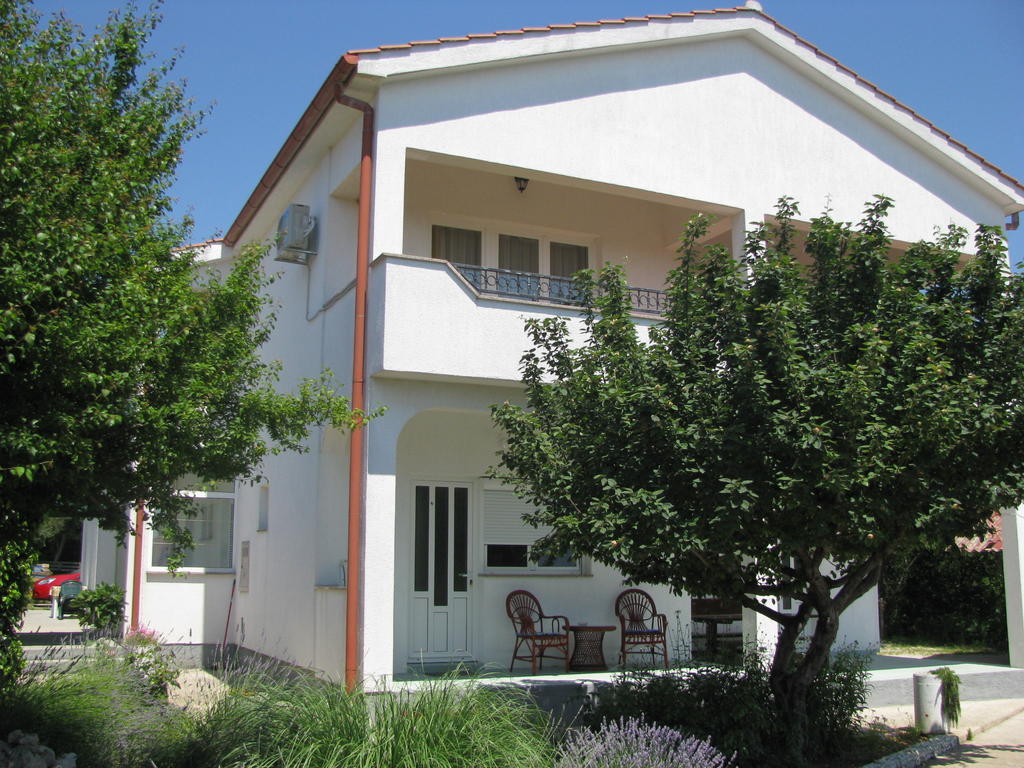 Rooms Hodanić Krk Town Buitenkant foto